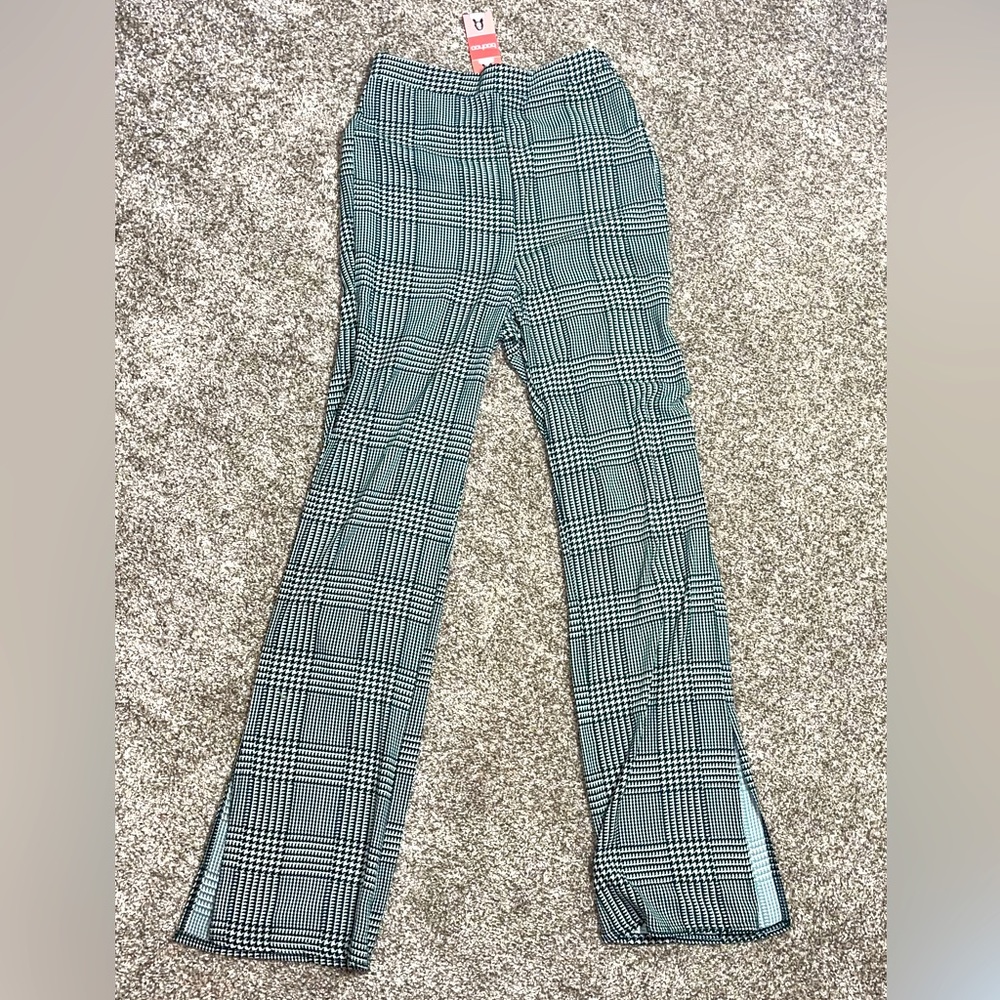 High-waisted, checkered pants